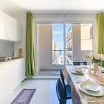 Appartamento Brand New Spacious With Far Sea View