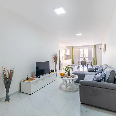 Apartment Brand New Spacious With Far Sea View *