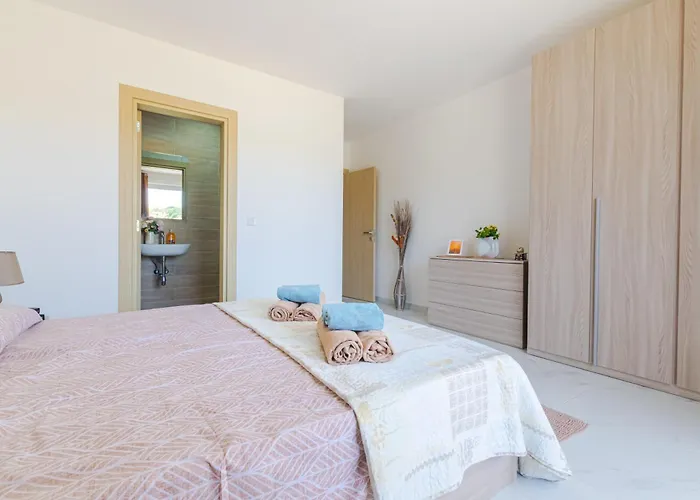 Brand New Spacious With Far Sea View *