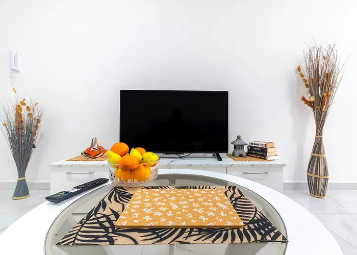 Appartement Brand New Spacious With Far Sea View