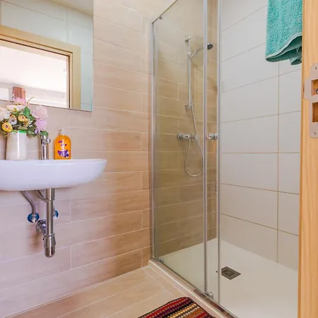 Brand New Spacious With Far Sea View * خليج سانت بول